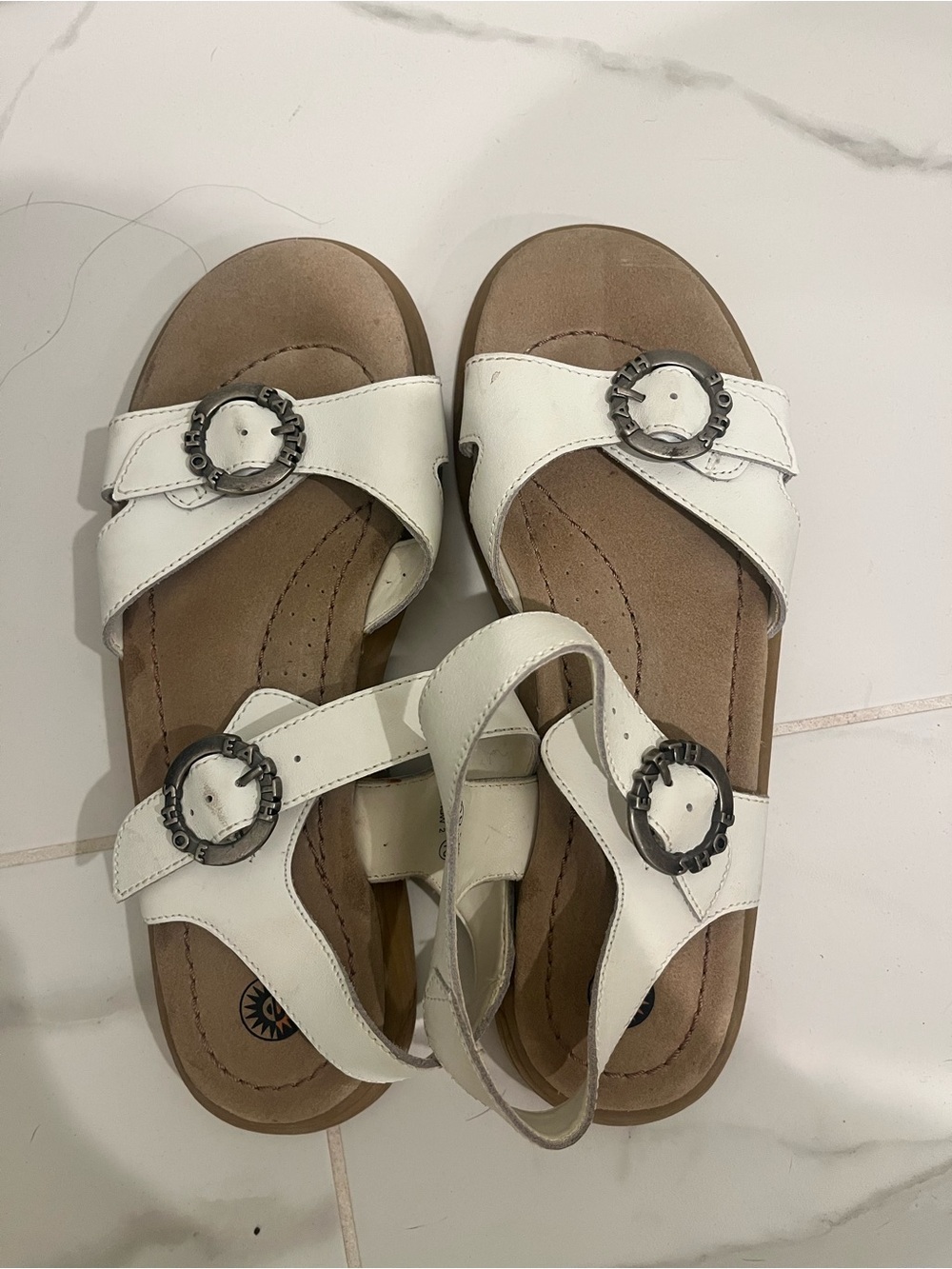 Earth Shoe Minnow 2 White Double buckle Women Sandal Size 10